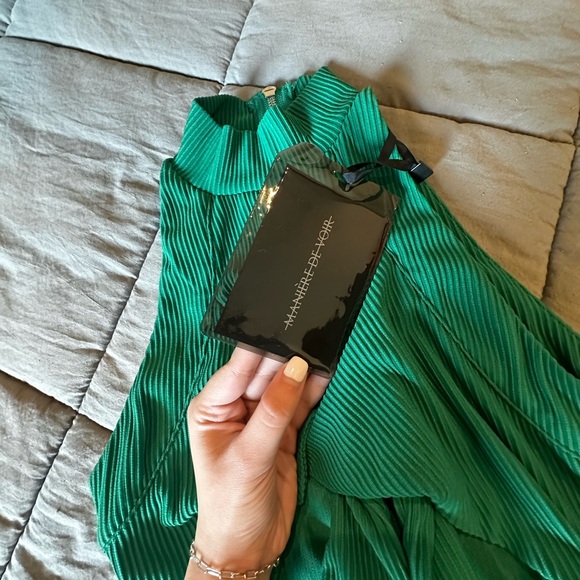 Ribbed, tank, cut out, snap button bodysuit. - Picture 5 of 8